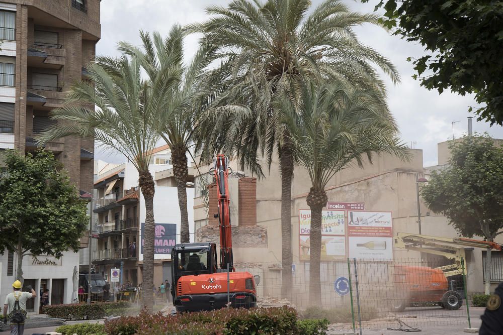 Así fue derribada la Cruz de los Caídos de la Vall d'Uixó