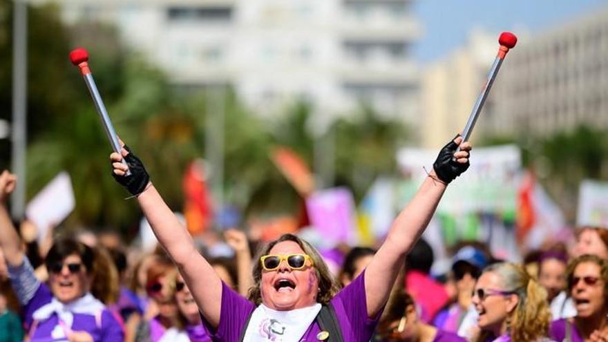 8M - Día Internacional de la Mujer | Batucada en la manifestación feminista de Las Palmas de Gran Canaria