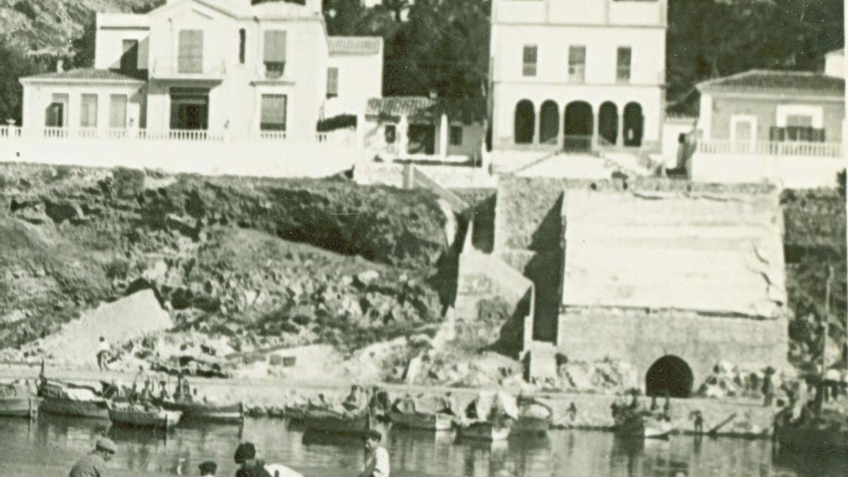 El refugio de la Caleta del Port de Xàbia, en una imagen de los años 50&#039;s
