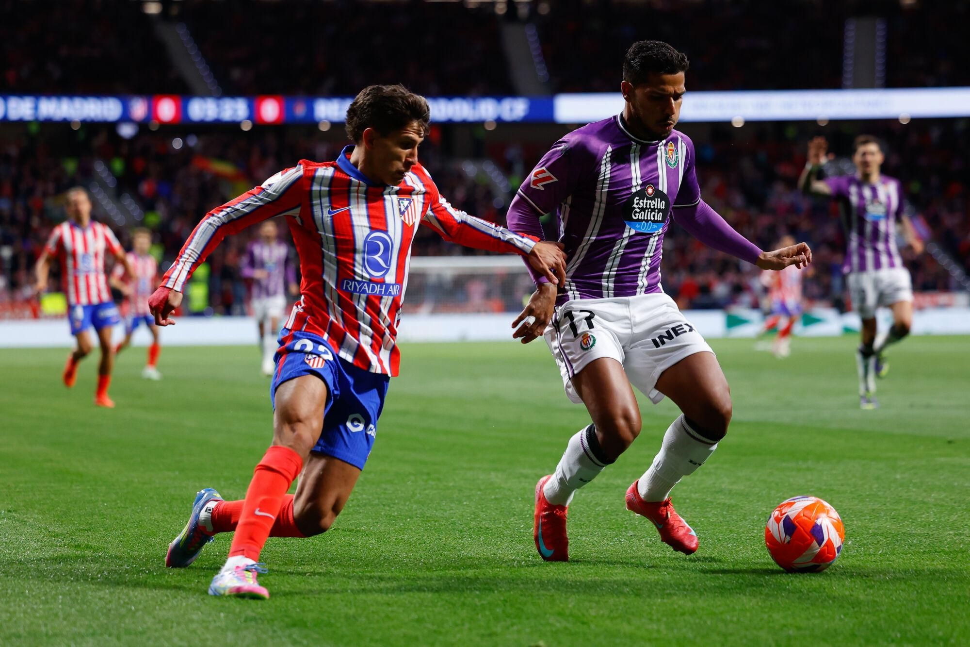 Giuliano Simeone of Atletico de Madrid and Henrique Silva Milagres of Real Valladolid in action during the Spanish League, LaLiga EA Sports, football match played between Atletico de Madrid and Real Valladolid at Riyadh Air Metropolitano stadium on April 14, 2025, in Madrid, Spain. AFP7 14/04/2025 ONLY FOR USE IN SPAIN. Dennis Agyeman / AFP7 / Europa Press;2025;SPAIN;SPORT;ZSPORT;SOCCER;ZSOCCER;Atletico de Madrid v Real Valladolid - LaLiga EA Sports;