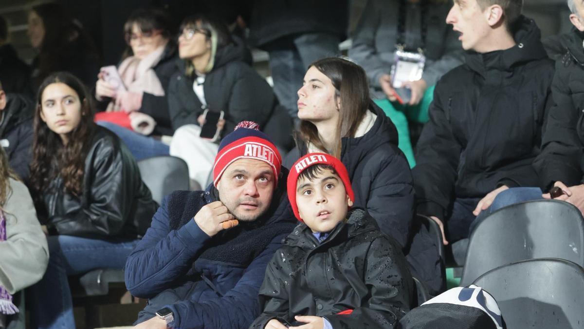 Galería | Castelló desafía al frío y a la lluvia en la primera semifinal de la Supercopa de España
