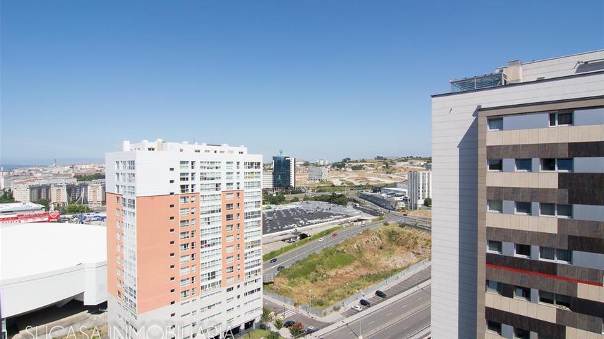 Así es uno de los estudios más completos que se venden ahora en A Coruña: con piscina, garaje y gimnasio por 165.000 euros