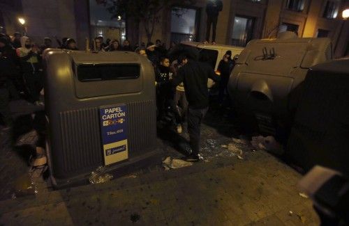 Miles de personas han secundado la manifestación 'Rodea el Congreso' contra la 'Ley Mordaza'.