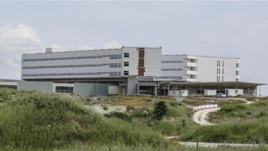 Las obras para finalizar la primera fase del nuevo hospital de Cáceres se reanudarán en julio