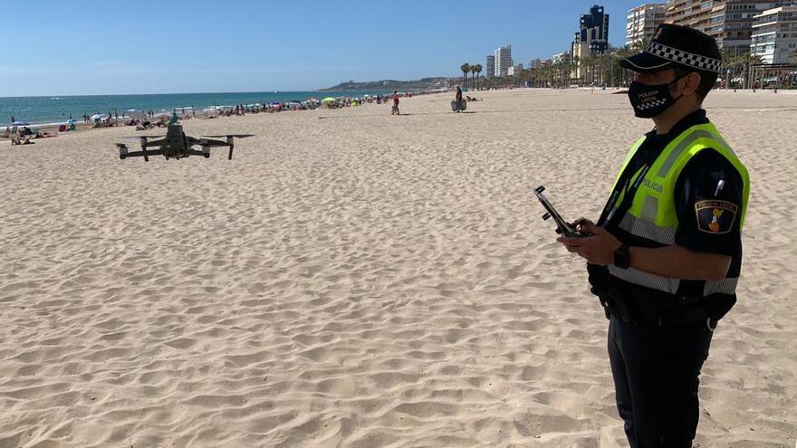 La Policía Local también vigilará con drones las playas este verano