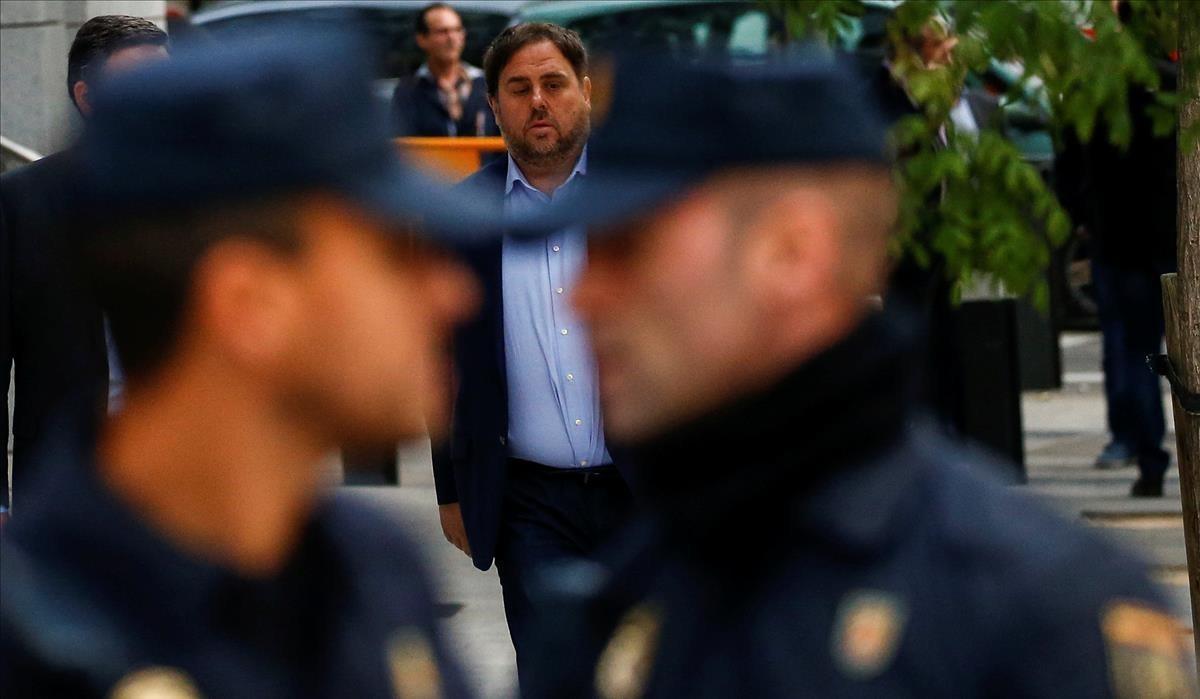 zentauroepp40789536 dismissed catalan vice president oriol junqueras  arrives to171103133825