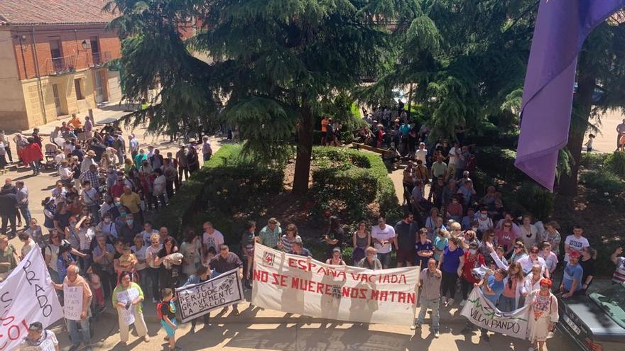 Manifestación en Villanueva del Campo.