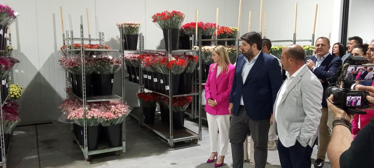 Visitando las nuevas instalaciones