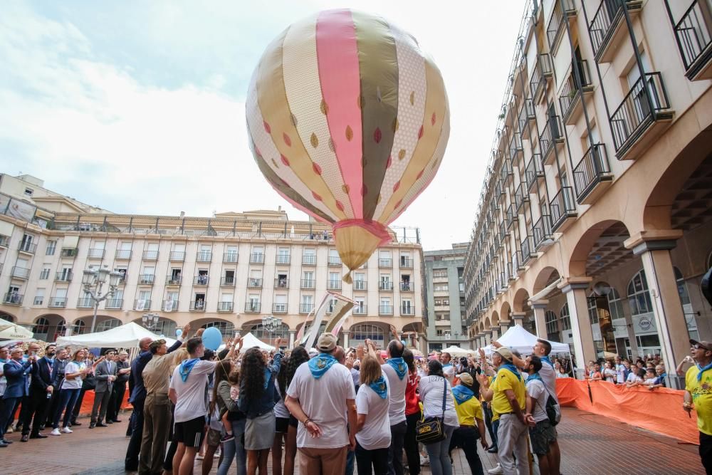 Correr la traca y suelta de globos fiestas mayores Elda