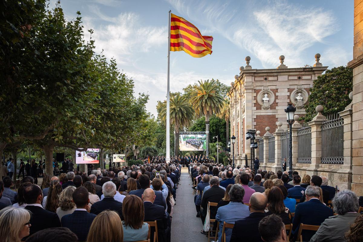 El TSJC obliga el Parlament a penjar la bandera espanyola a la seva façana