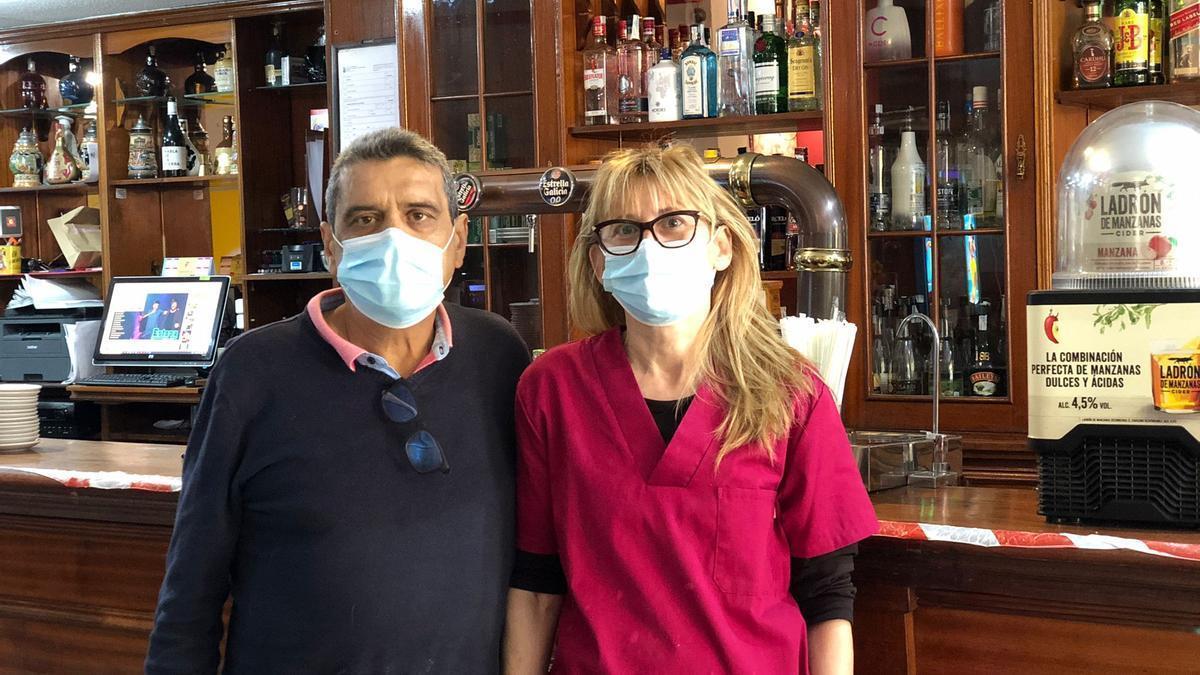 Silvestre y María Isabel posaban en el Ibérica, de Valencia de Alcántara en 2021.