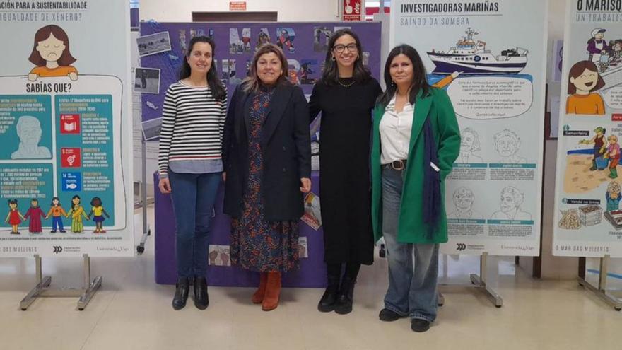 La diputada Sandra Bastos inaugura la muestra “Achegas das mulleres á sustentabilidade do mar”