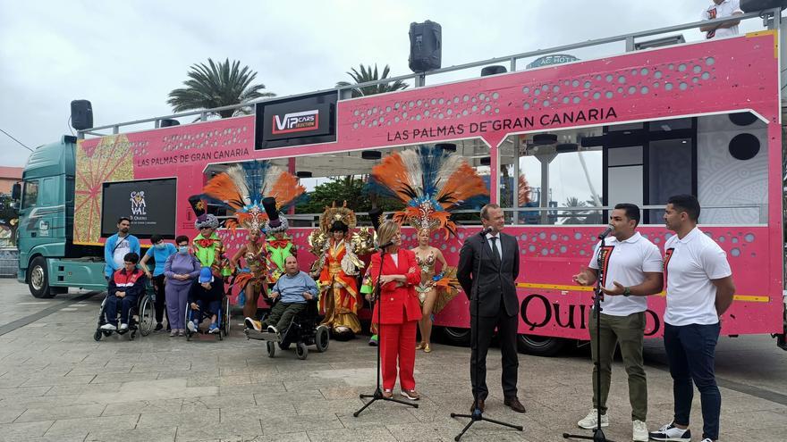 Carnaval adapta una carroza para personas con movilidad reducida