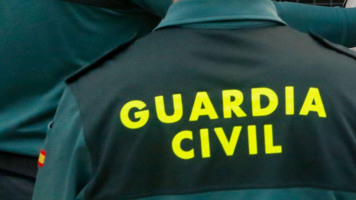 Agentes de la Guardia Civil.