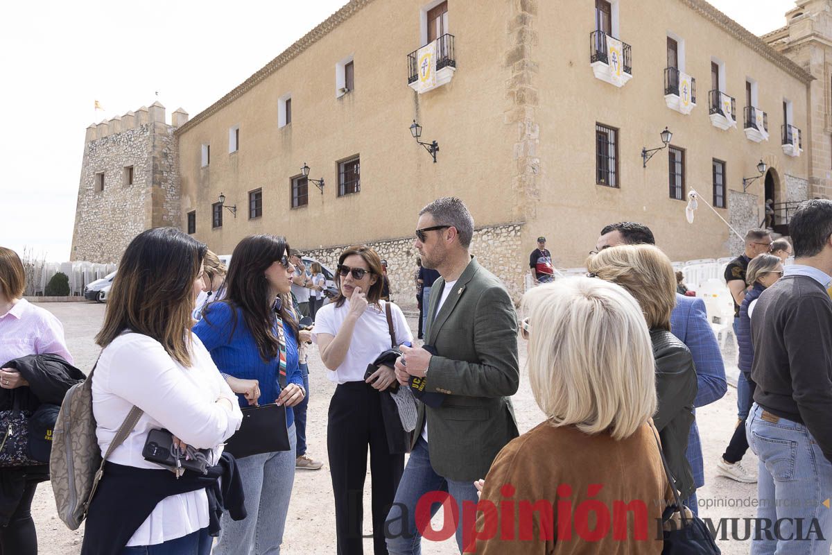 La vicaría de Cartagena, la UCAM, junto a asociaciones y peregrinos de toda España se ponen a los pies de la Vera Cruz