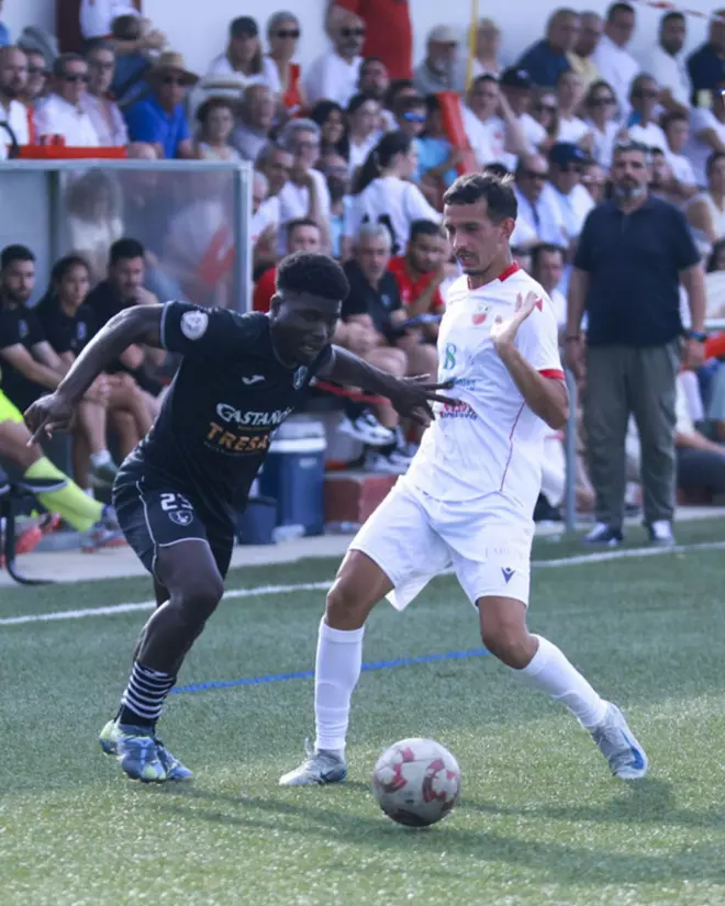 Iván Amandi, de Villaviciosa, a por el ascenso con su Lealtad: "Vamos con toda la ilusión"