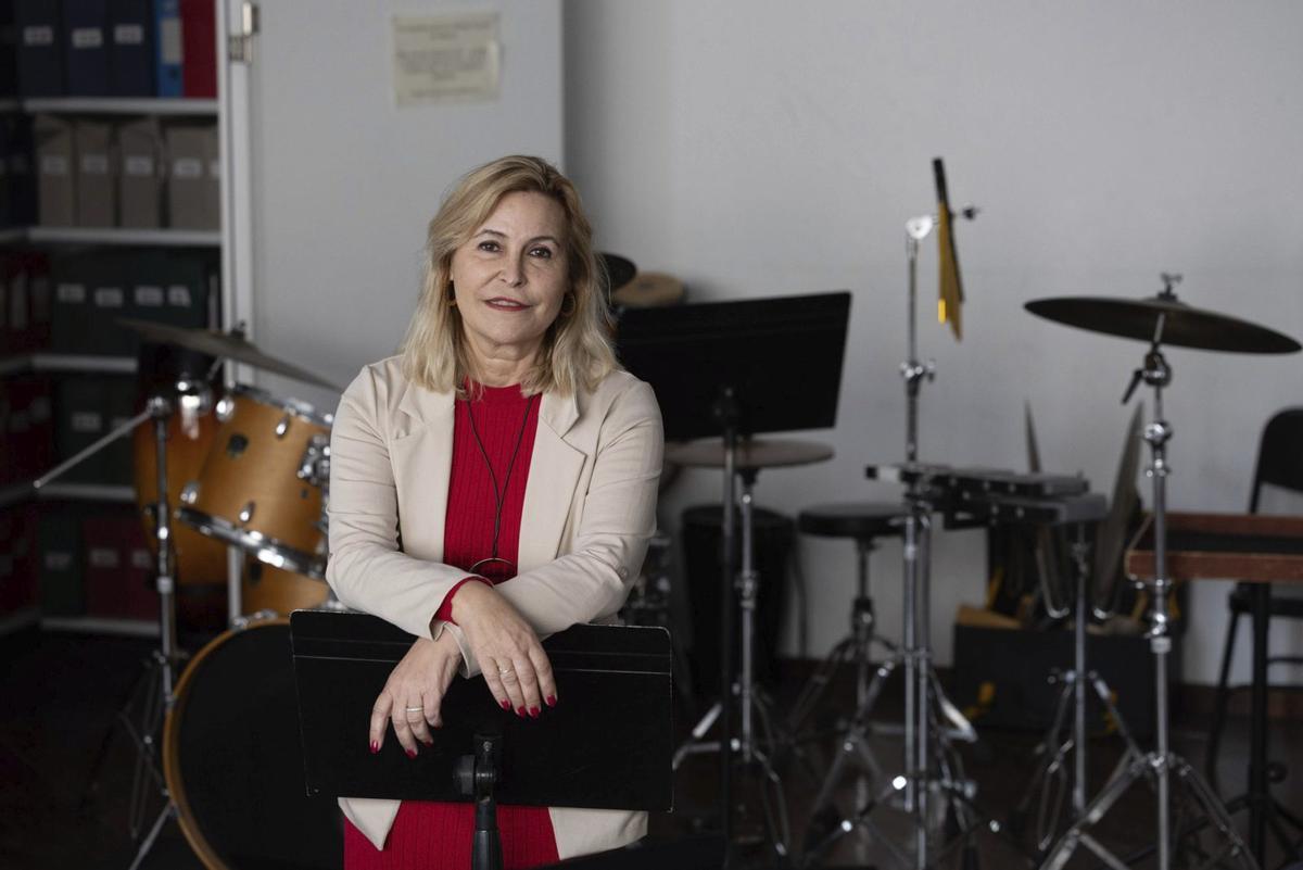 La nueva directora del Patronato Municipal de Música de Ibiza, Eva Martínez Prieto, el pasado 24 de abril, en un aula de ensayo del Patronato. | VICENT MARÍ
