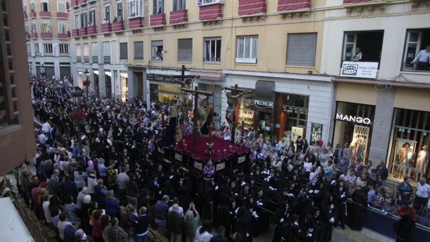 Imagen de Dolores del Puente en la calle Larios.