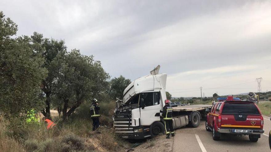 Herida la conductora de un camión en un accidente en Chiprana