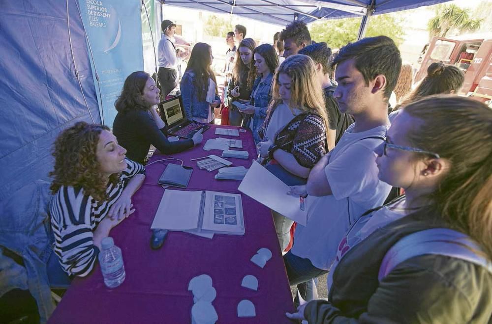 Jornada de orientación vocacional en Peguera