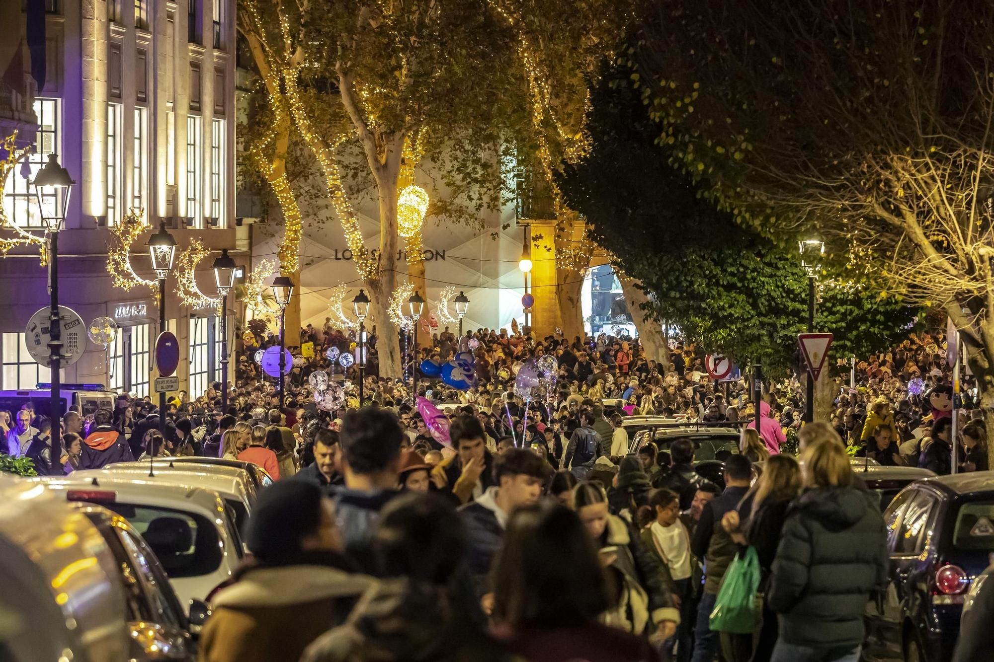 So erlebten die Menschen auf Mallorca das Einschalten der Weihnachtsbeleuchtung in Palma