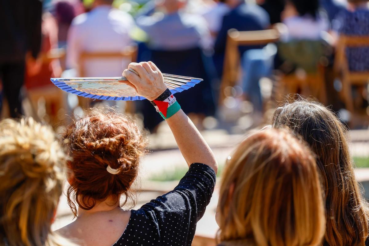 Todas las fotos del acto con Mónica Oltra en el Jardín Botánico de València Todas las fotos del acto con Mónica Oltra en el Jardín Botánico de València