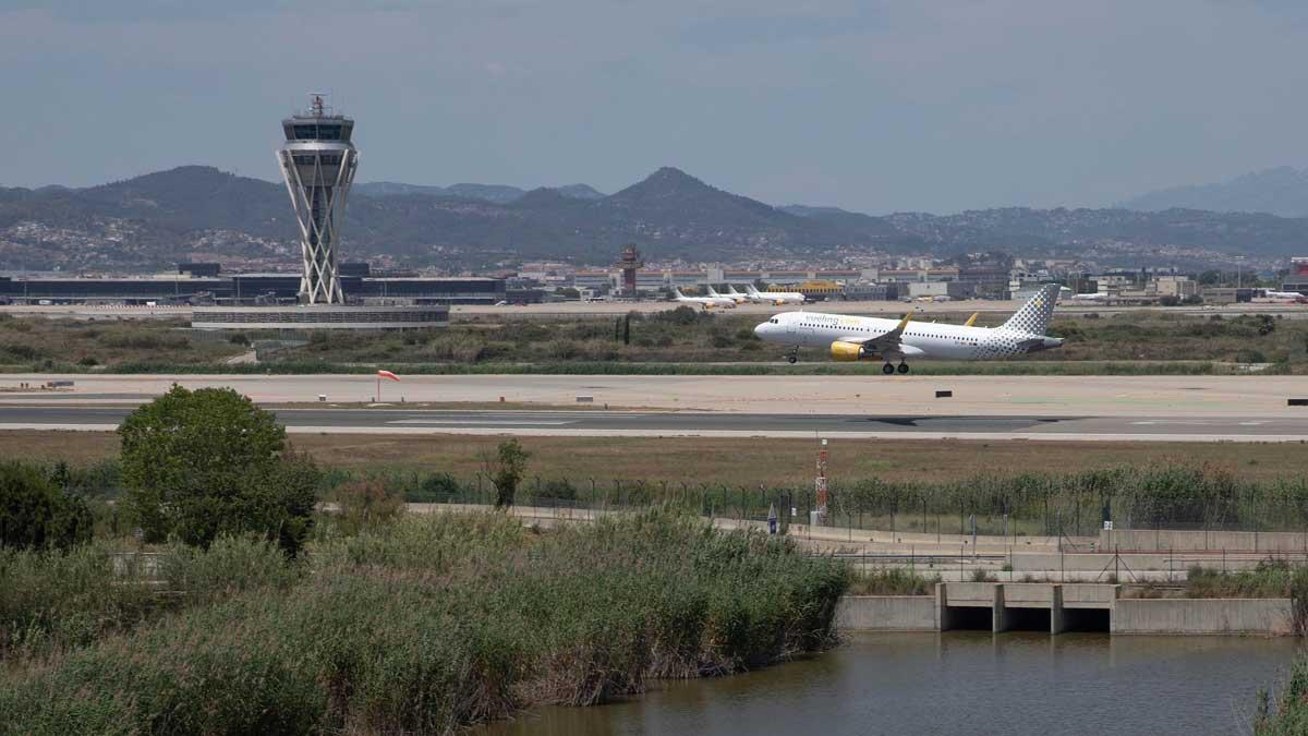 El aeropuerto de El Prat sorprende con una audaz propuesta: una pista  cruzada en su ampliación