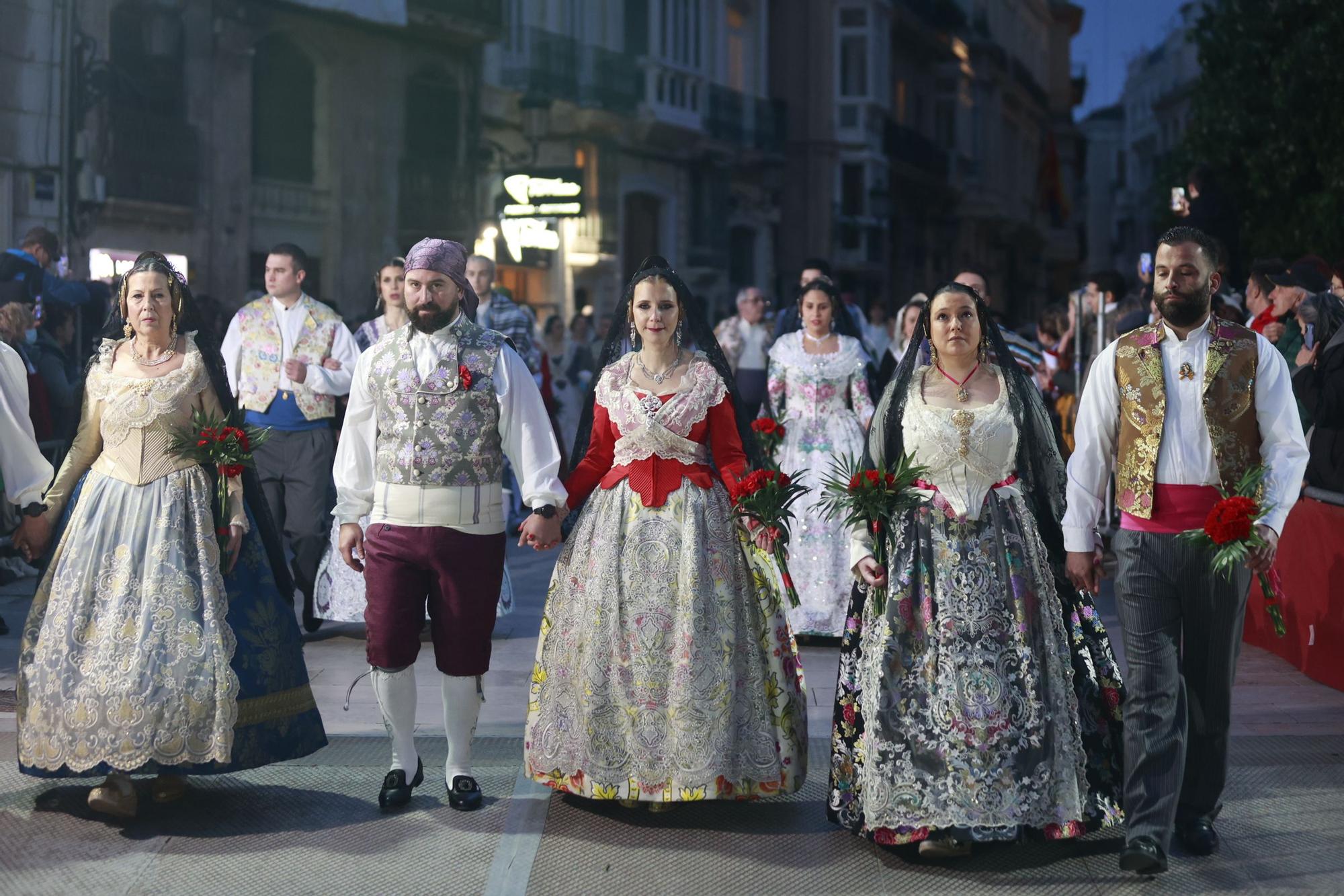 Búscate en el segundo día de ofrenda por la calle Quart (entre las 19:00 a las 20:00 horas)