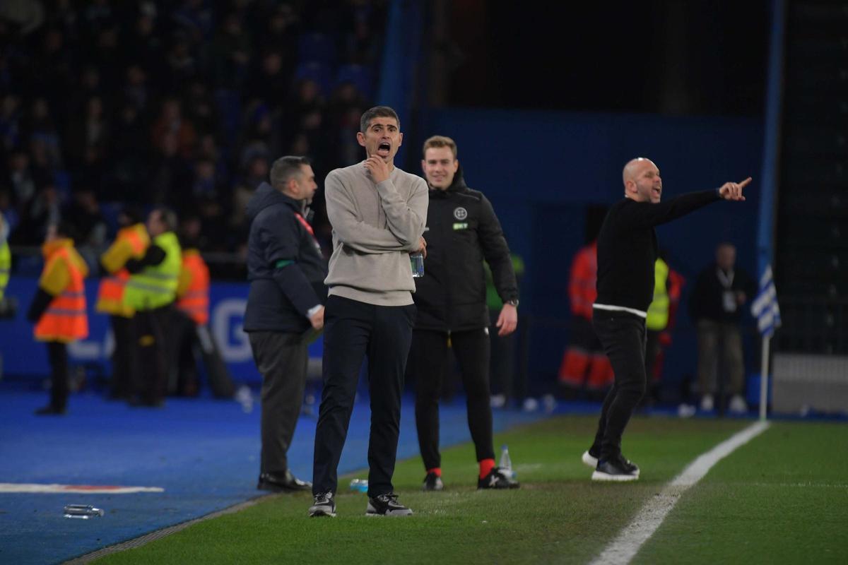 Un Dépor sin fortuna ni puntería cae en Riazor contra el Racing de Santander