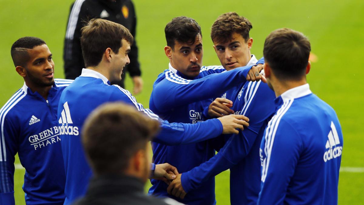 Yanis, Francho, Nano Mesa y Francés, en un entrenamiento con el Real Zaragoza.