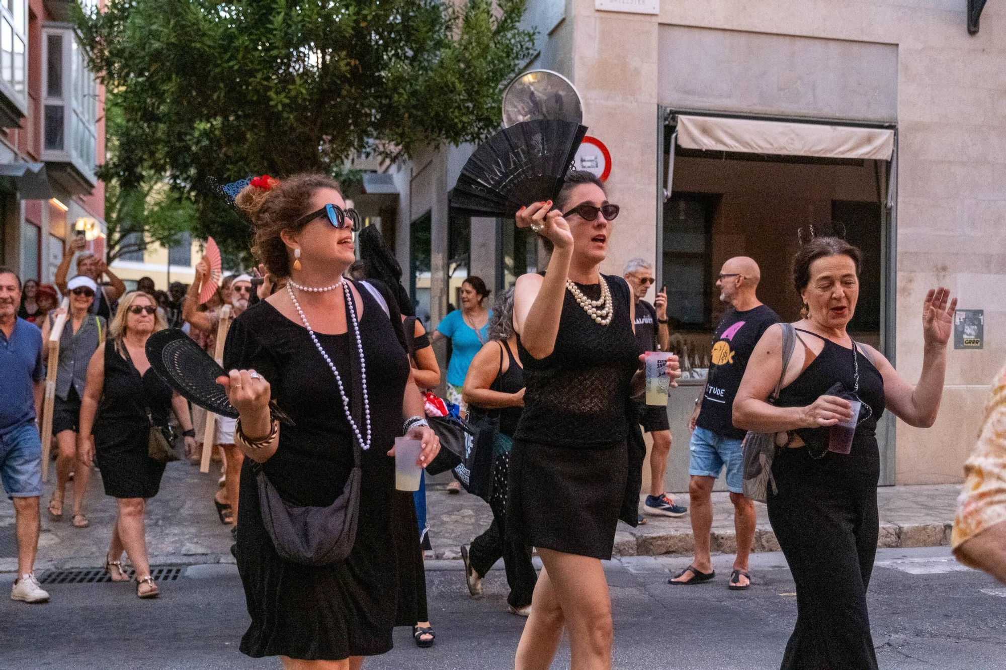 FOTOS | Sant Rescat da el pistolezado de salida a las fiestas de Canamunt
