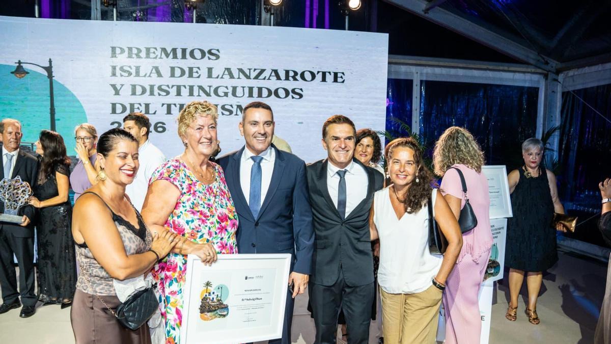 reconocimientos a personas y entidades que han contribuido a construir el modelo turístico insular