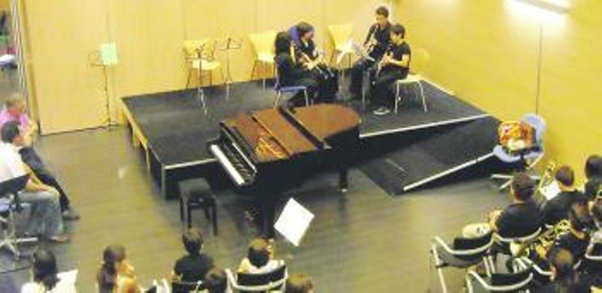 Un concierto de los alumnos de la Escuela de Música de Carreño. | b. fernández