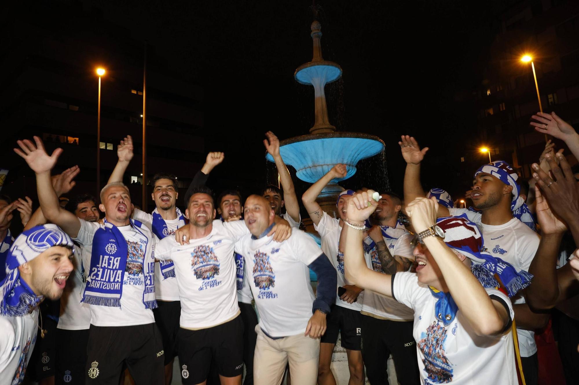 EN IMÁGENES: Locura en las calles de Avilés por el ascenso