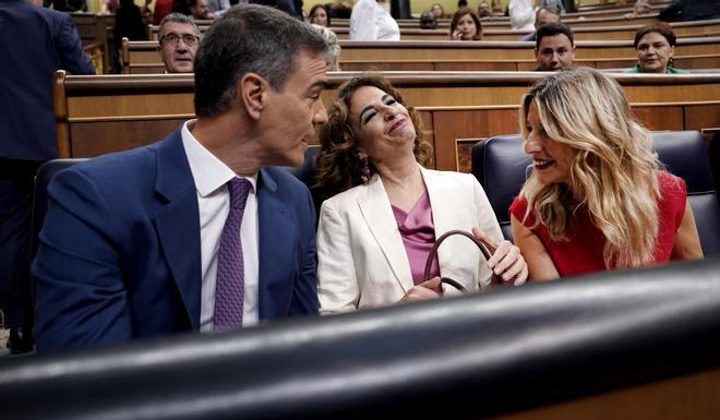 Pedro Sánchez, María Jesús Montero y Yolanda Díaz. Sesión de control al Gobierno en el Congreso de los Diputados.