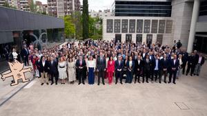 Foto de familia del acto de homenaje