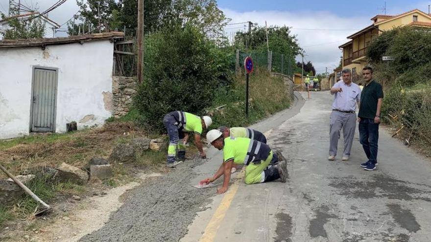 Siero renueva la red de agua del camino de La Piñera, en la Pola - La Nueva  España
