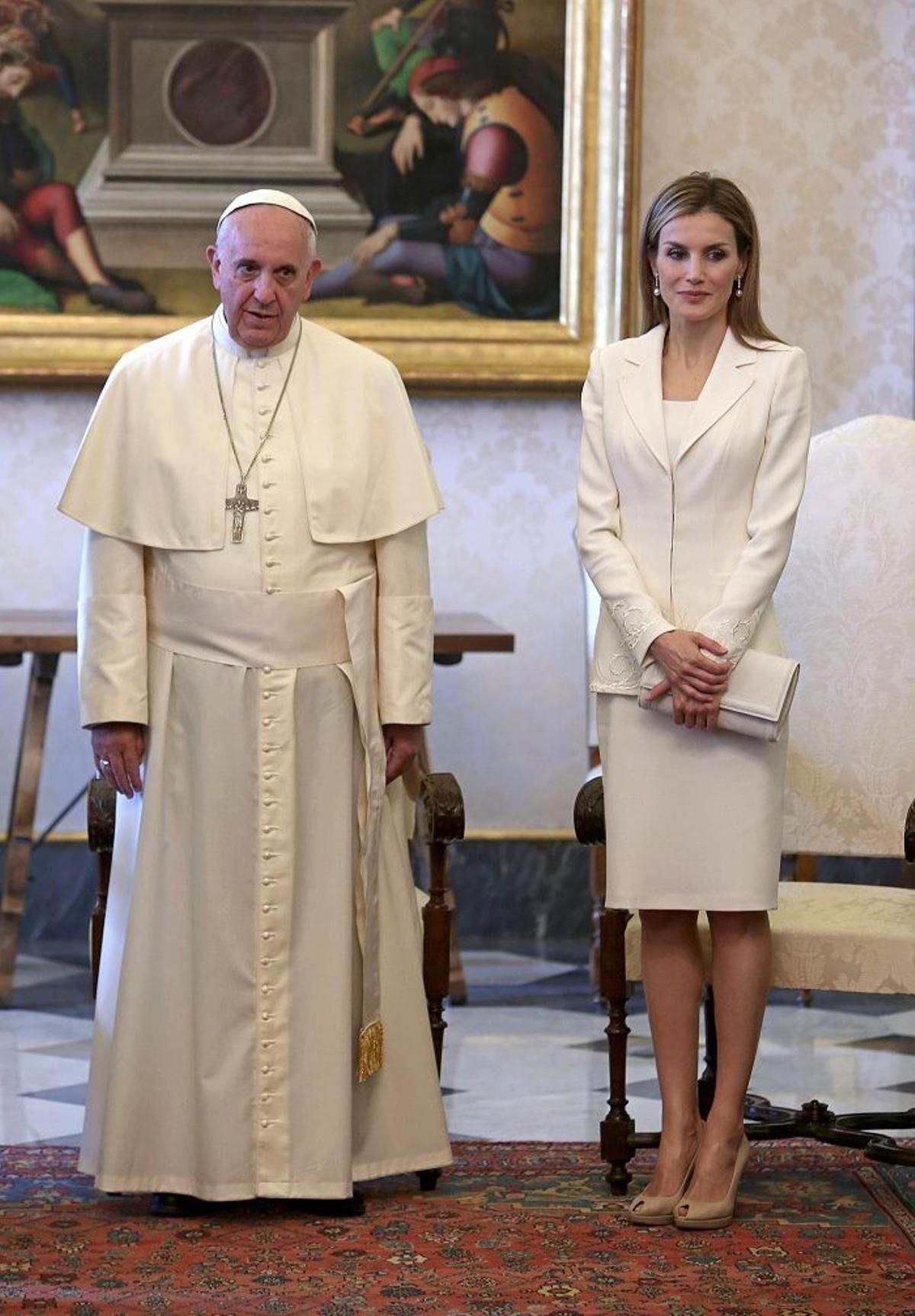 Letizia Ortiz, reina de España, con el Papa Francisco