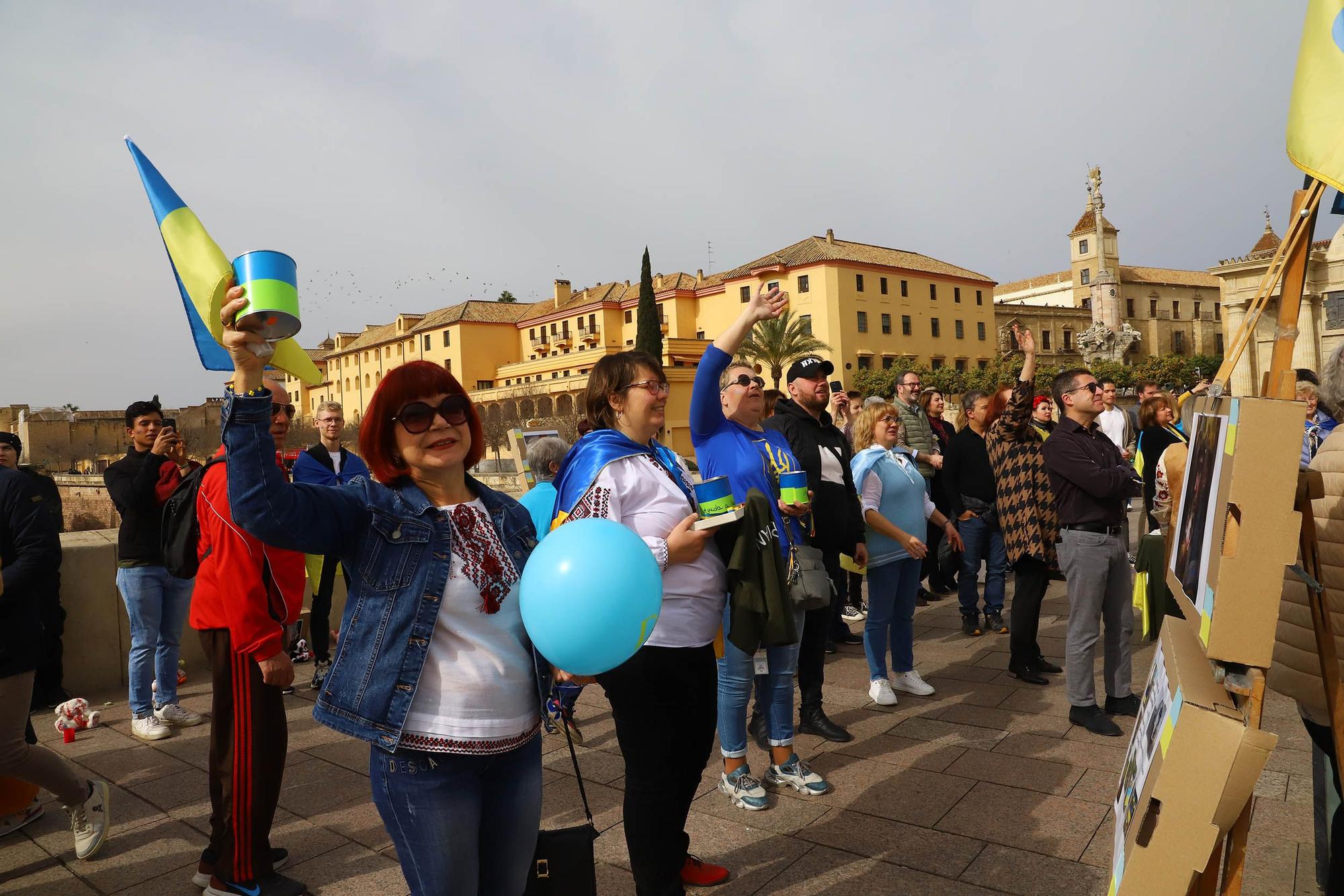 El Puente Romano recuerda la invasión de Ucrania