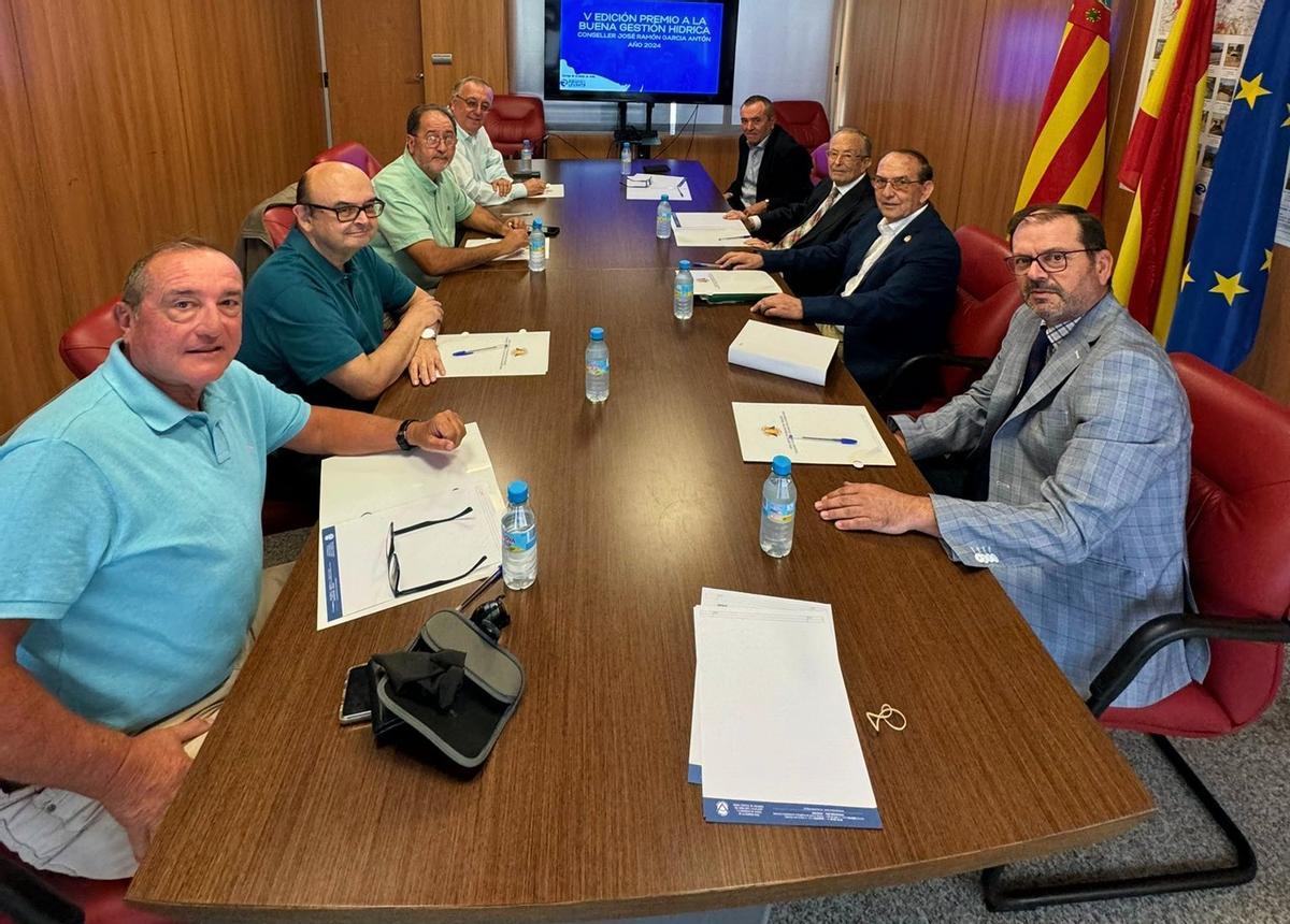 Imagen del jurado del premio "José Ramón García Antón" a la buena gestión hídrica que concede la Junta Central de Usuaruios del Vinalopó