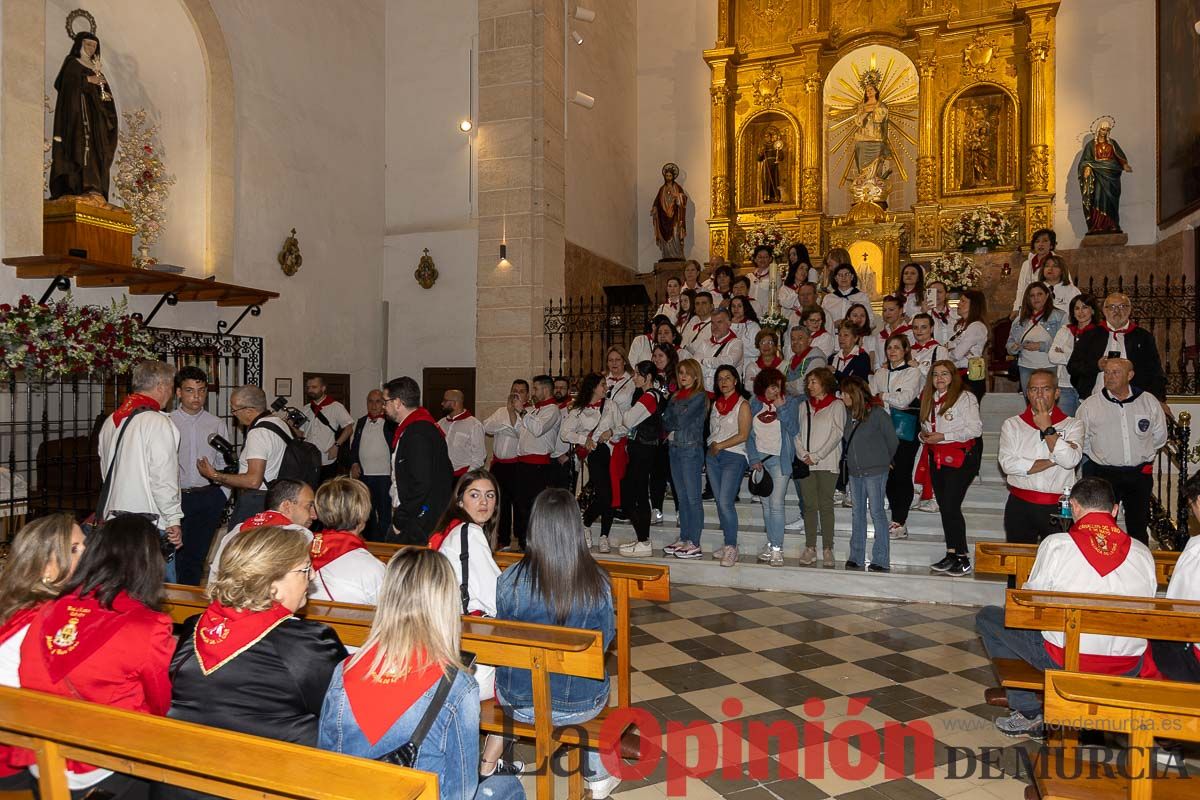 Bandeja de flores y ritual de la bendición del vino en las Fiestas de Caravaca