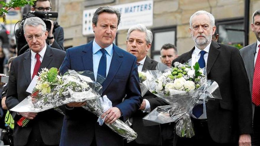 Cameron i Corbin van participar en un homenatge a la diputada assassinada