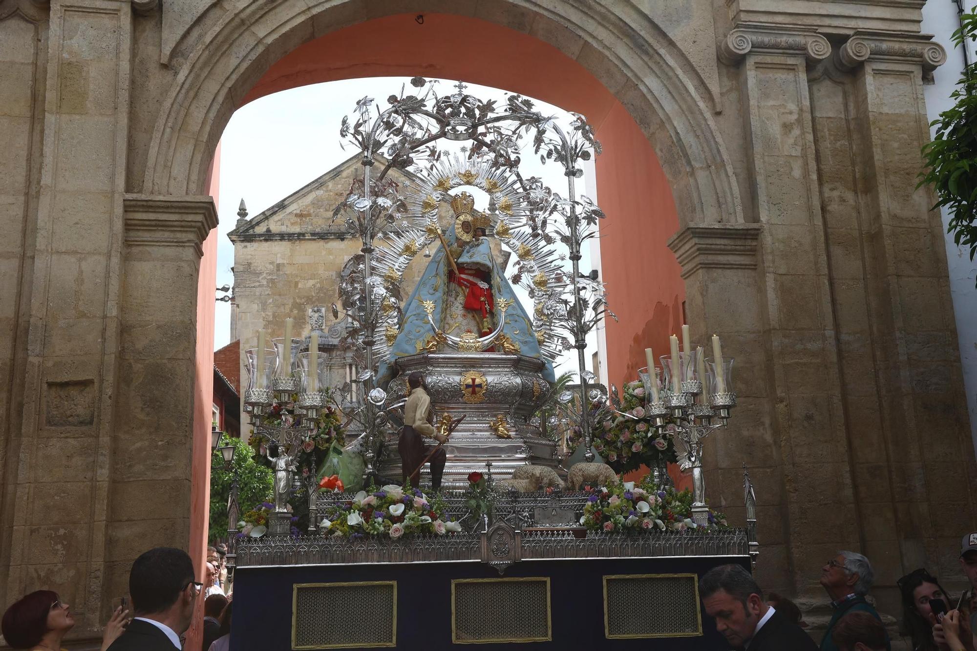 La Virgen de la Cabeza llega a la Catedral en su procesión