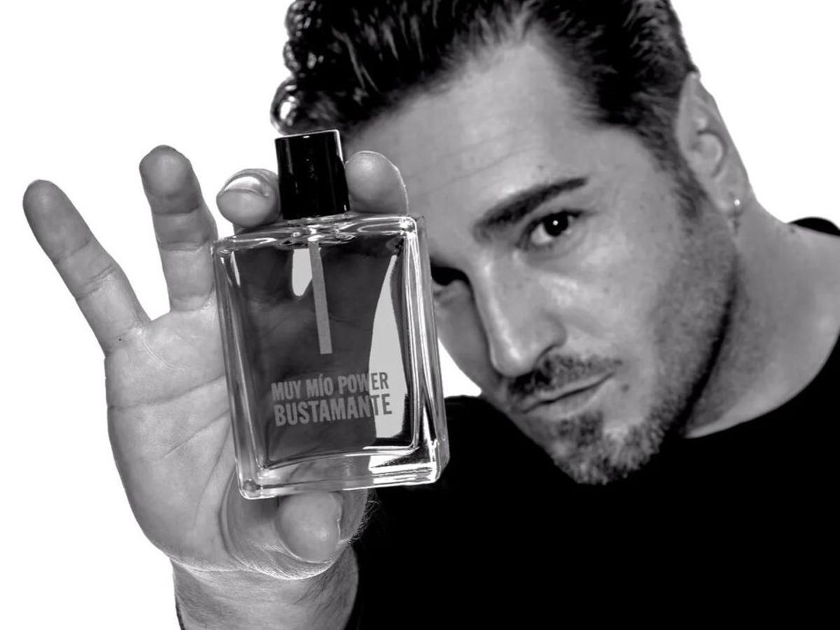 David Bustamante anunciando uno de sus perfumes.