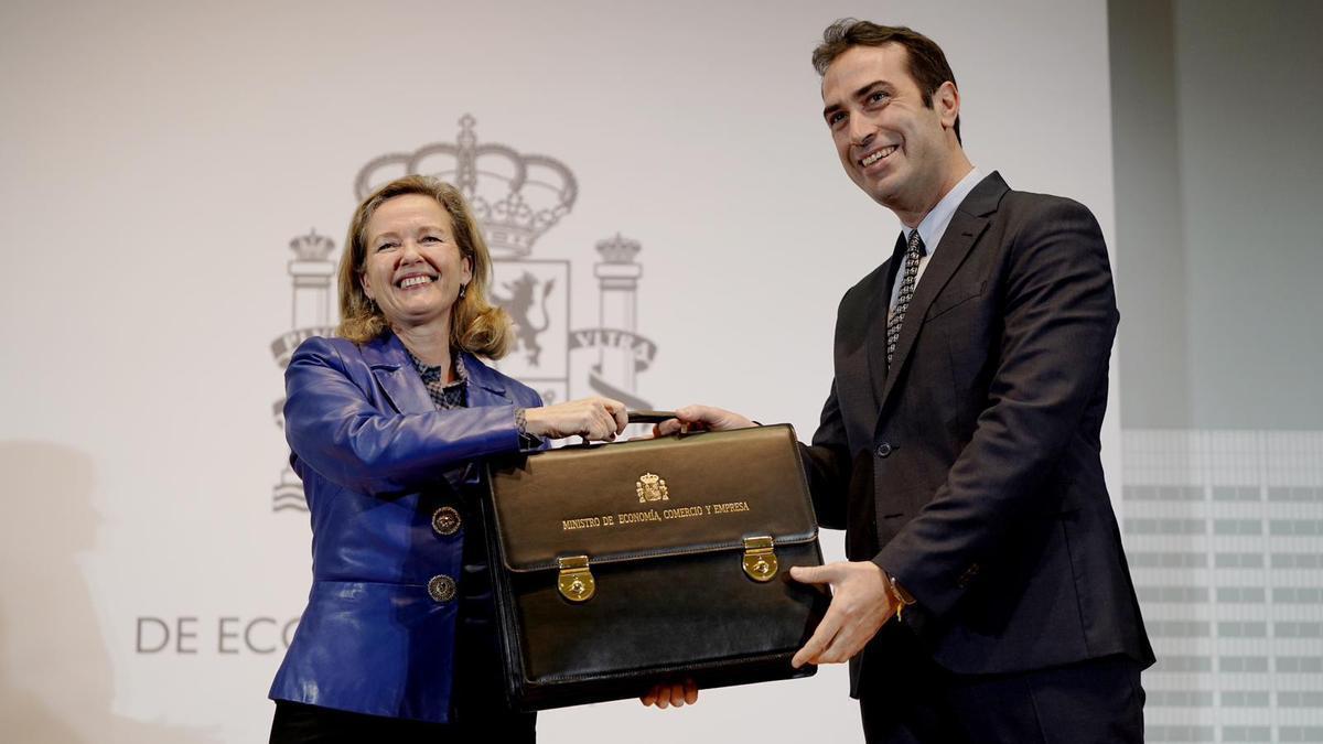 Nadia Calviño y Carlos Cuerpo, en el traspaso de cartera del Ministerio de Economía.