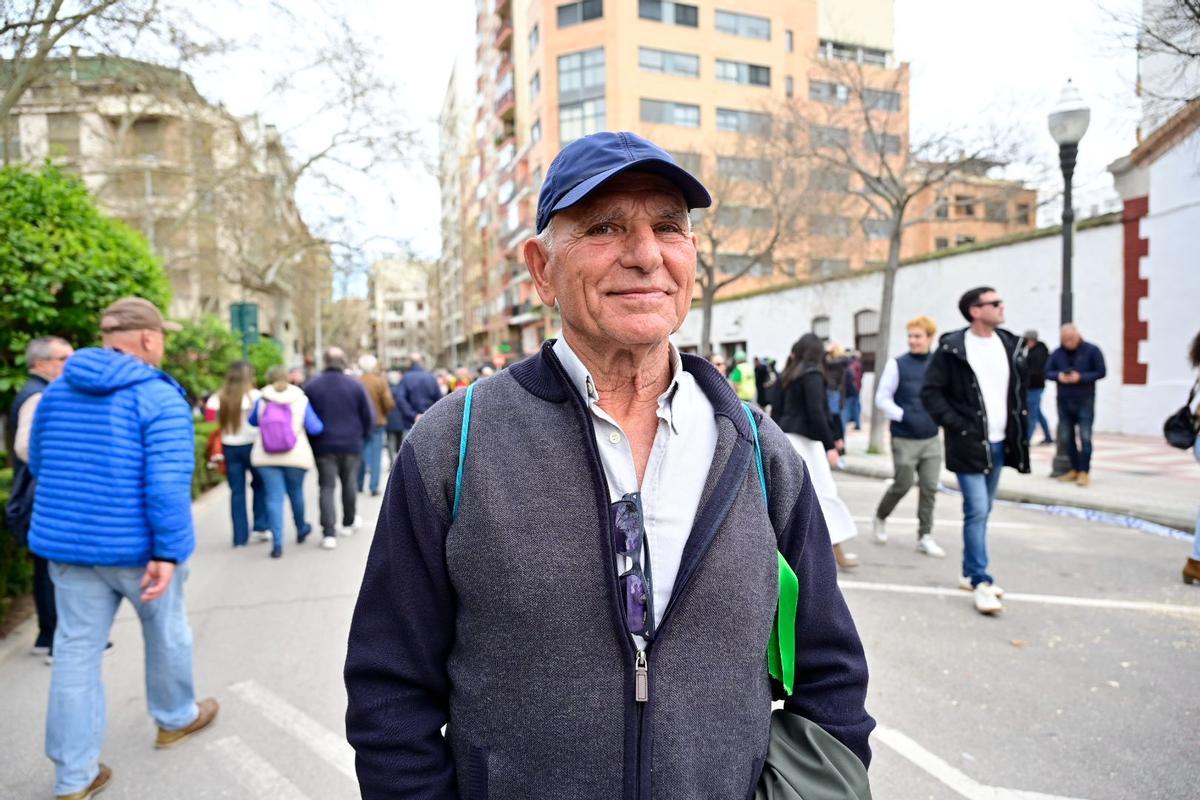 Juan Antonio Monzonís ha venido desde Xilxes para asistir a la plaza.