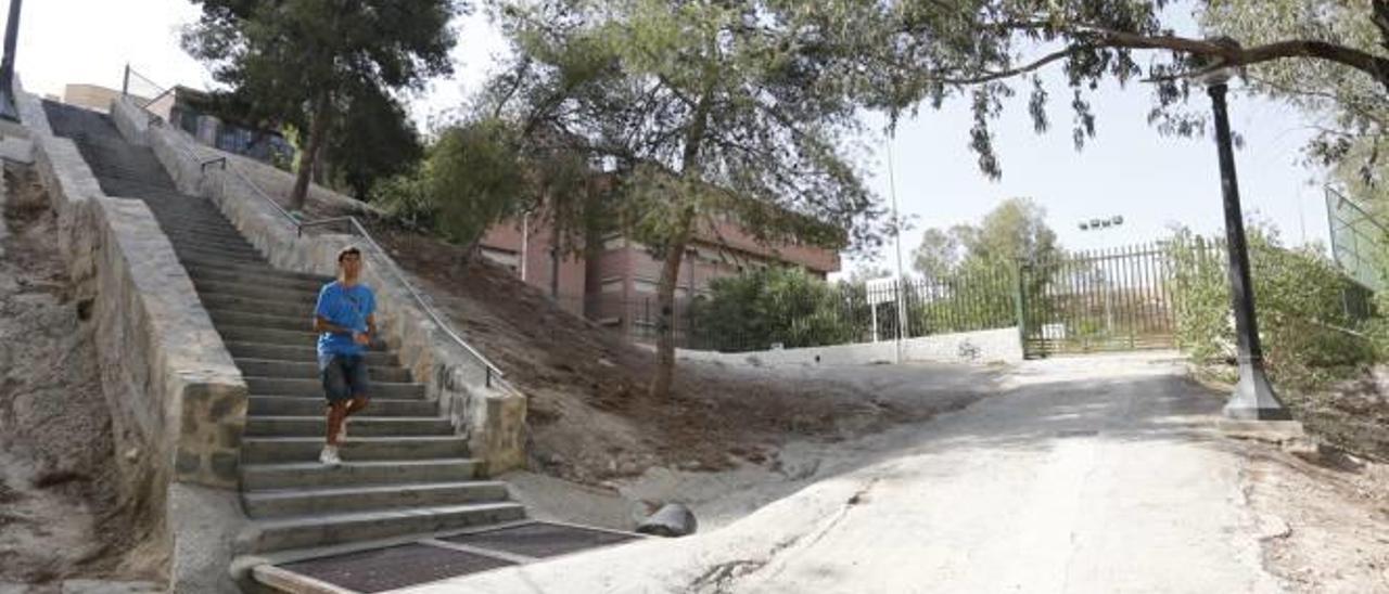 Una rampa desde la ladera dará acceso al colegio Baix Vinalopó