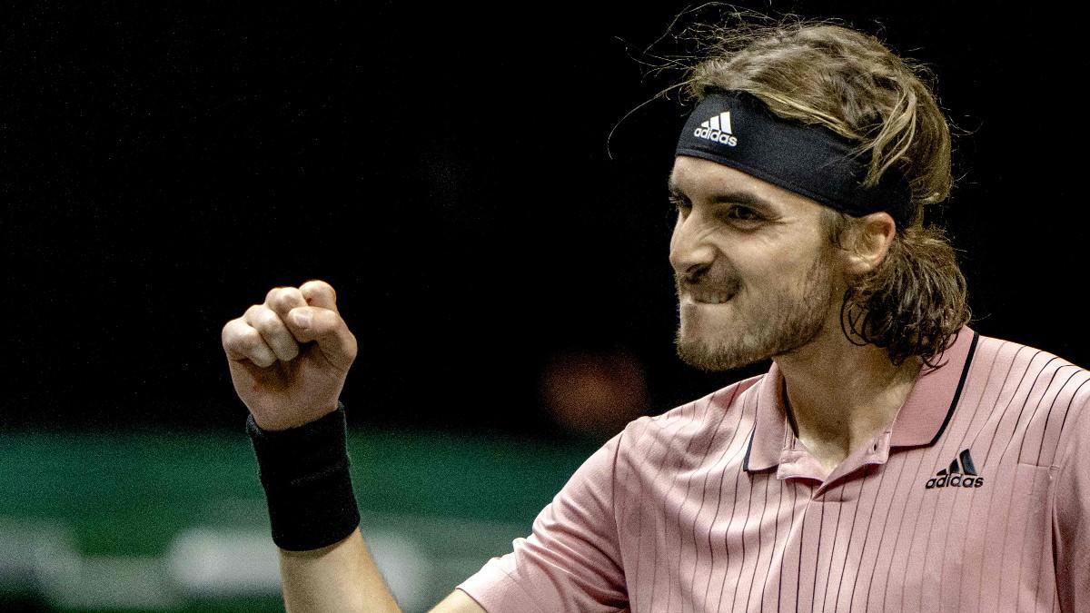 Tsitsipas celebra su victoria