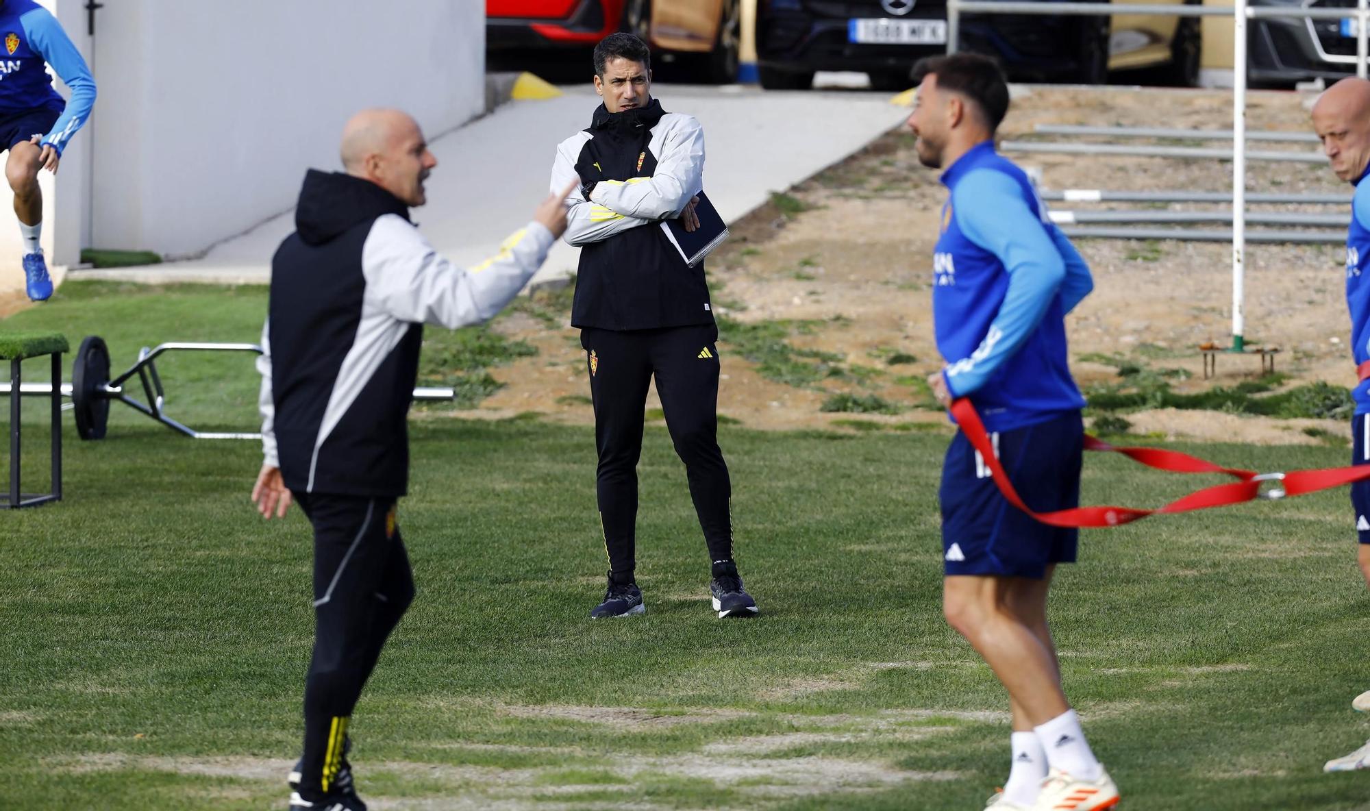 EN IMÁGENES | Así ha sido el primer entrenamiento del Real Zaragoza con Julio Velázquez