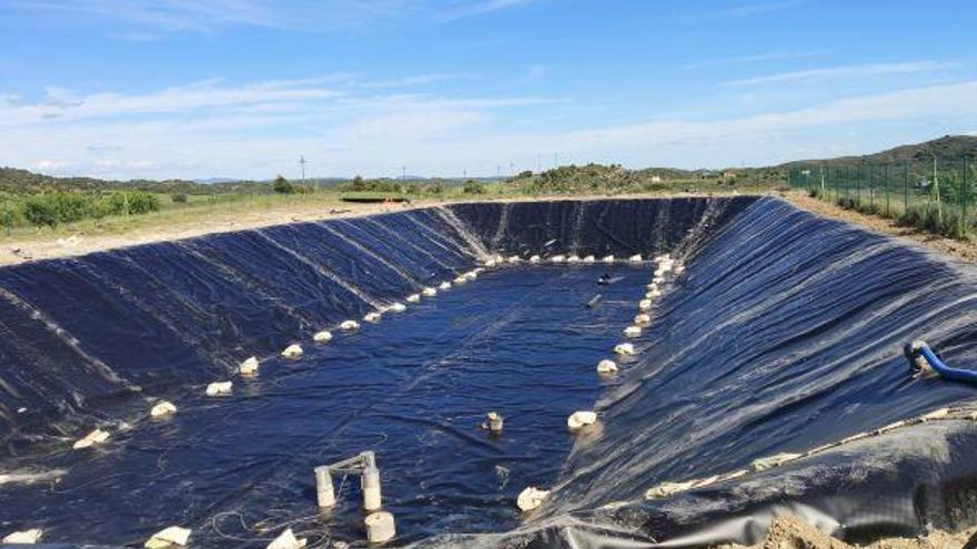 San Esteban de Litera repara la balsa de suministro de agua potable